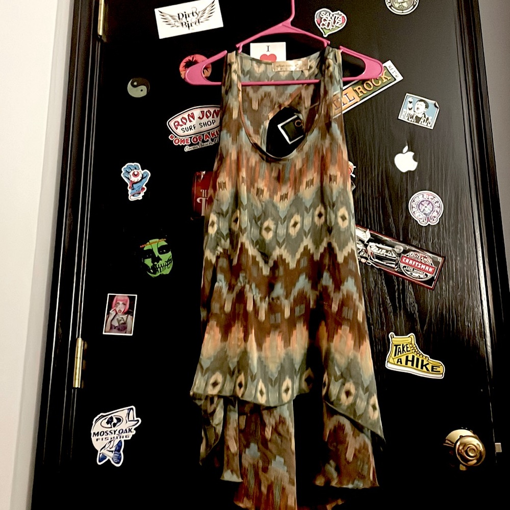 Women’s. Blouse/Tank.